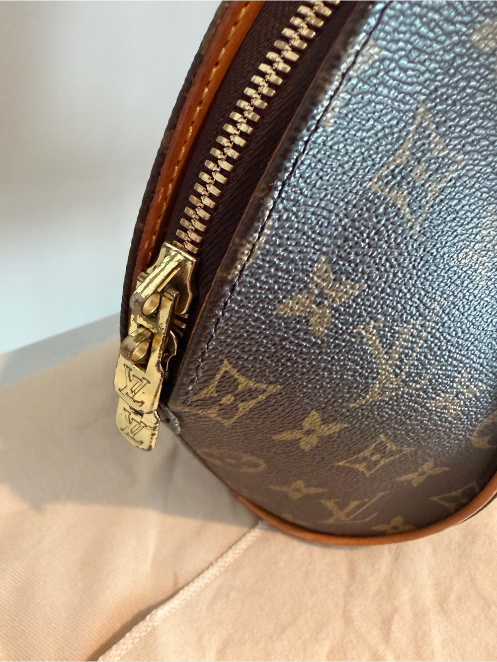 Authentic Vintage Louis Vuitton Monogram Ellipse PM Satchel Bag - Picture 2 of 7